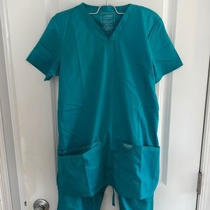 SCRUBS new with tag size xxs fits like a small